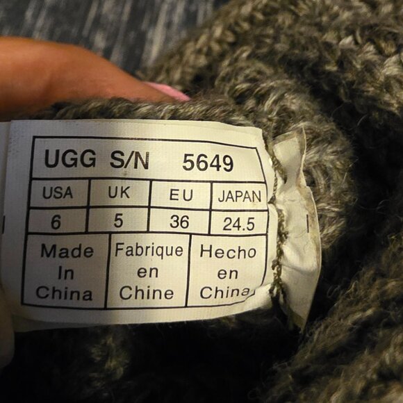 UGG ( 6-7 ) CARDY GREY Oversized Sweater Knit Cuffed Slipper/Boots - Picture 11 of 11